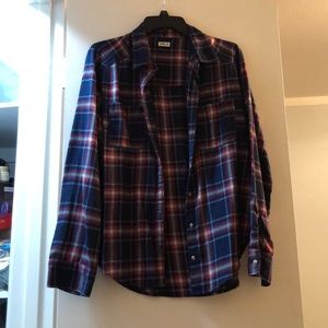 Red and Navy Hollister women’s flannel